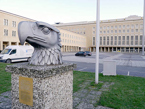 Platz der Luftbrücke soll schöner werden