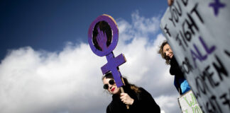 Dauerbaustelle Gleichberechtigung: Am 8. März 1975 richteten die Vereinten Nationen im Rahmen des „Internationalen Jahres der Frau“ erstmals eine Feier aus. Archivbild: IMAGO