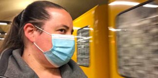 Berliner Alltag unter Corona: Maskenpflicht im Berliner Nahverkehr