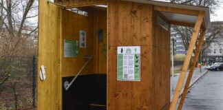 Tempelhof-Schöneberg: Ökotoiletten aufgestellt