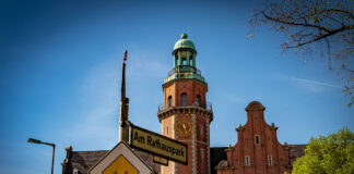 Berlin Reinickendorf OT Wittenau: Rathaus Reinickendorf am Eichborndamm Berlin *** Berlin Reinickendorf OT Wittenau City Hall Reinickendorf at Eichborndamm Berlin