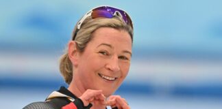 Claudia Pechstein lässt ihre sportliche Zukunft noch offen. Bild: Peter Kneffel/dpa