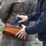 Taschendiebstahl, Seniorin, Ueberfall *** Pickpocket Senior citizen robbery