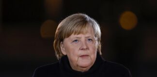 Angela Merkel wurde beim EInkaufen in Charlottenburg-Wilmersdorf ausgeraubt. Bild: Odd Andersen/dpa