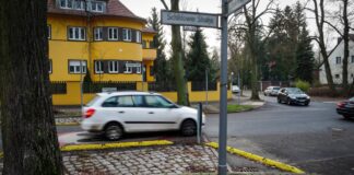 Beschauliche Wohnlage mit viel Verkehr: die Schildower Straße in Hermsdorf