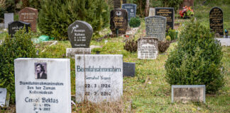 Berlin Spandau Islamischer Teil des Landschaftsfriedhof Gatow Spandau *** Berlin Spandau Islamic part of the landscape cemetery Gatow Spandau