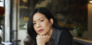 Die Autorin und Journalistin Khuê Pham wurde 1982 im Reinickendorfer Ortsteil Hermsdorf geboren. Bild: Alena Schmick