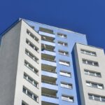 78 Brände wurden während der letzten Monate aus den Wohnblocks zwischen Obstallee und Blasewitzer Ring in Staaken gemeldet. Bild: IMAGO/Schöning