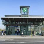 S Bahnhof Westend Spandauer Damm Charlottenburg Berlin Deutschland *** S Westend station Spanda