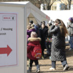 Flüchtlinge aus der Ukraine in der Erstanlaufstelle an der Oranienburger Straße in Reinickendorf. Bild: IMAGO/Jens Schicke