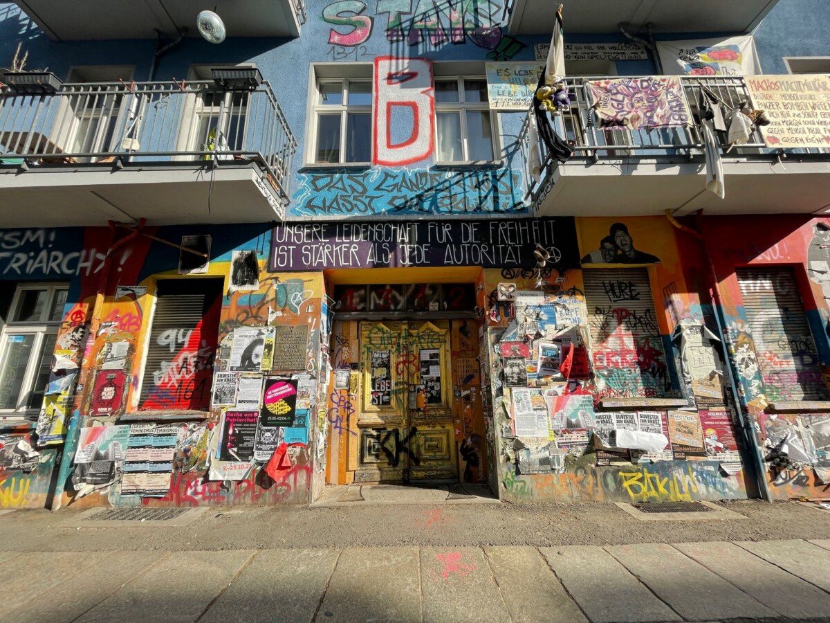 Das Amtsgericht Kreuzberg verurteilte die Mieterin, die Räume herauszugeben, wie ein Gerichtssprecher am Dienstag mitteilte. Foto: Paul Zinken/dpa/Archivbild