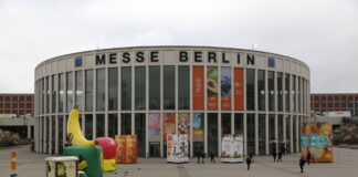 Messegebäude am Eingang Süd der Fruit Logistica in Berlin am 06.02.2020 *** Exhibition building at the south entrance of