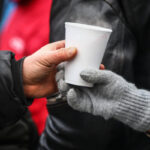 Bei den Übernachtungsangeboten für Obdachlose während der Kältehilfe-Saison liegt Friedrichshain-Kreuzberg berlinweit an der SPitze. Bild: IMAGO / NurPhoto (Symbolbild)