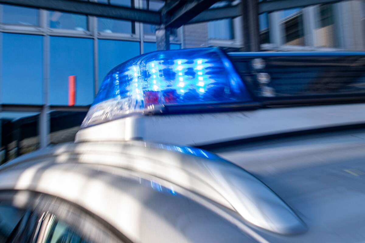 Das 42-jährige Opfer kam mit Verletzungen am Kopf und an einem Arm ins Krankenhaus. Foto: David Inderlied/dpa/Symbolbild