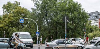 Maybachufer, Ecke Friedelstraße: Hier geht es oft chaotisch zu. Bild: IMAGO/Jürgen Held