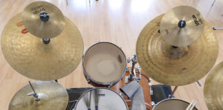 Instrument des Jahres 2022: das Drumset. Am Tag der Musikschulen kommt es zu besonderen Ehren. Bild: IMAGO/Sämmer