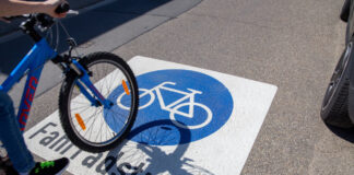 Im Rahmen des Radverkehrsplans der Senatsverwaltung und in Umsetzung der Beschlüsse des Bezirksparlaments wird die Handjerystraße in eine Fahrradstraße umgewandelt. Symbolbild: IMAGO/U.J. Alexander