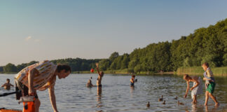 Die Seen in und um Berlin locken viele Besucher an.