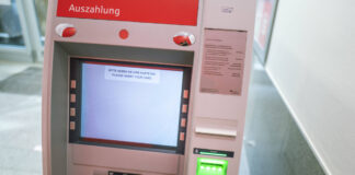 Verdi ruft Geldboten zu Warnstreiks auf. Ein Geldautomat in einer Filiale der Berliner Sparkasse. 01.07.2022