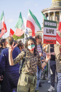 Solidaritäts-Demonstration gegen die Unterdrückung der Frauen im Iran. Foto: IMAGO / Jürgen Held