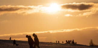 Am 21. Dezember 2022 ist Wintersonnenwende - der Winter beginnt und die Tage werden danach wieder länger. Foto: IMAGO / Marius Schwarz