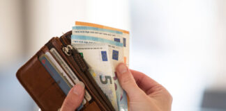 Gas- und Stromkunden werden entlastet. Das Wohngeld wurde erhöht. Bild: IMAGO/Fotostand