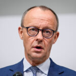 Der CDU-Vorsitzende Friedrich Merz nimmt am 27. Januar an einer Diskussionsrunde seiner Neuköllner Parteifreunde teil. Bild: IMAGO/Political-Moments