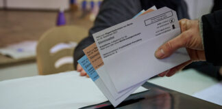 In Reinickendorf musste nach der Wahl am 12. Februar nachgezählt werden. Bild: IMAGO / Christian Ditsch