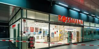 In dieser Rossmann-Filiale am Hauptbahnhof fiel gestern der Schuss. Bild: IMAGO / Stefan Zeitz