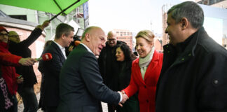 Wohl künftige Regierungspartner: Die Spitzenkandidaten Kai Wegner (CDU) und Franziska Giffey (SPD) am Rande einer Sondierungsrunde. Bild: IMAGO/Funke Foto Services