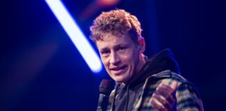 Sänger Tim Bendzko bei der Preisverleihung des Team D Awards im Europa-Park.