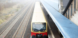 Ein Zug der Berliner Ringbahn. Bild: IMAGO/Sabine Gudath