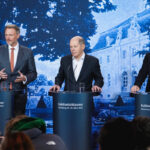 Christian Lindner, Olaf Scholz, Robert Habeck. Bild: IMAGO / Political-Moments