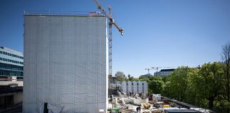 Blick auf den Erweiterungsbau und das Bestandsgebäude des Bauhaus-Archivs.