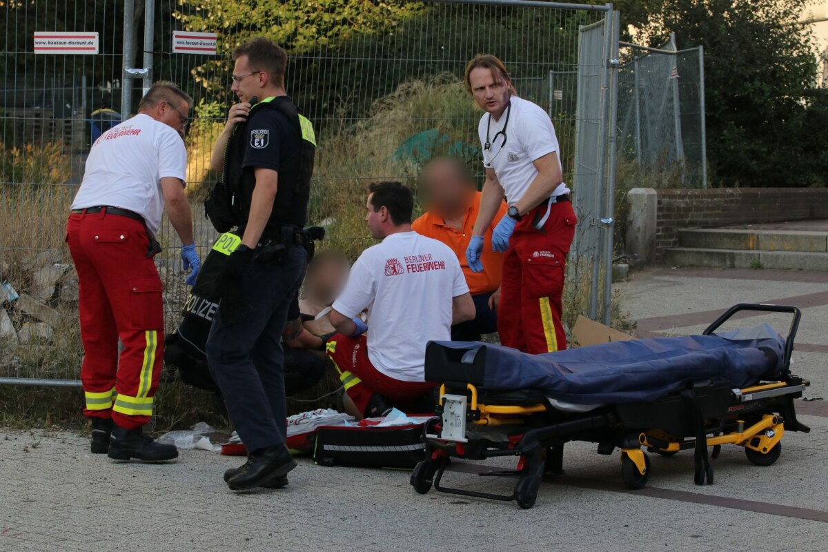 Mensch Mutmaßlich Mit Schussverletzung Im Krankenhaus