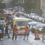 Aktivisten der Klimaschutzgruppe Letzte Generation protestierten gestern am Spandauer Damm.