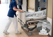 Der Mangel an Pflegekräfte wird zur Belastungsprobe. Foto: IMAGO / Political-Moments