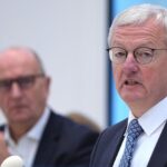 Guido Beermann (r, CDU), Brandenburger Minister für Infrastruktur und Landesplanung.