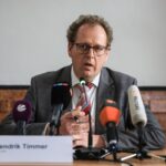 Hendrik Timmer, Staatsanwalt in Düsseldorf, berichtet über die Ergebnisse der Razzia gegen eine Schleuserbande.