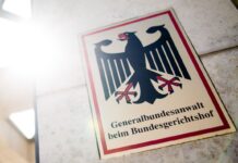 Die höchste deutsche Anklagebehörde ließ am Mittwoch fünf Männer wegen mutmaßlicher Kriegsverbrechen festnehmen. (Symbolbild)