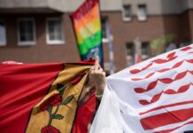 In Berlin haben unabhängig vom großen Zug zum Christopher Street Day (CSD) auch zahlreiche Menschen unter dem Motto «Queers for Palestine» demonstriert.