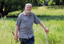 Der diesjährige Preisträger des Berliner Naturschutzpreises, Achim Förster, setzt sich seit mehr als fünf Jahrzehnten für Natur und Artenvielfalt ein.