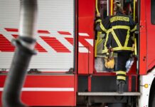 Die Feuerwehr rückte zum Brand eines leerstehenden Gebäudes in Wittenberge aus. (Symbolbild)
