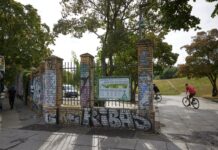 Der Görlitzer Park soll komplett eingezäunt werden. (Archivbild)