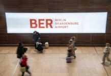 Am Flughafen BER fand eine Protestaktin der Klima-Initative Letzte Generation statt. (Archivbild)