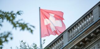 In der Schweizerischen Botschaft im Berliner Regierungsviertel brennt es (Archivfoto).