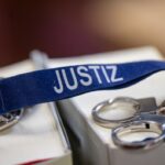 Weil er Frauen betrogen und bestohlen haben soll, erhielt ein 66-Jähriger eine Haftstrafe. 