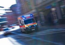 Im Stadtteil Lichterfelde passierte ein schwerer Unfall mit einem Rettungswagen.