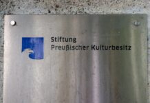 Der jüdische Kunsthändler Franz Zatzenstein-Matthiesen floh vor den Nazis in die Schweiz. Die Stiftung Preußischer Kulturbesitz hat nun Gemälde an die Nachfahren zurückgegeben. (Symbolbild)