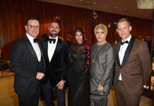 Jens Spahn, Daniel Funke, Micaela Schäfer, Julian F.M. Stoeckel und Hendrik Streeck bei der Festlichen Opernnacht 2024. Foto: IMAGO / Future Image